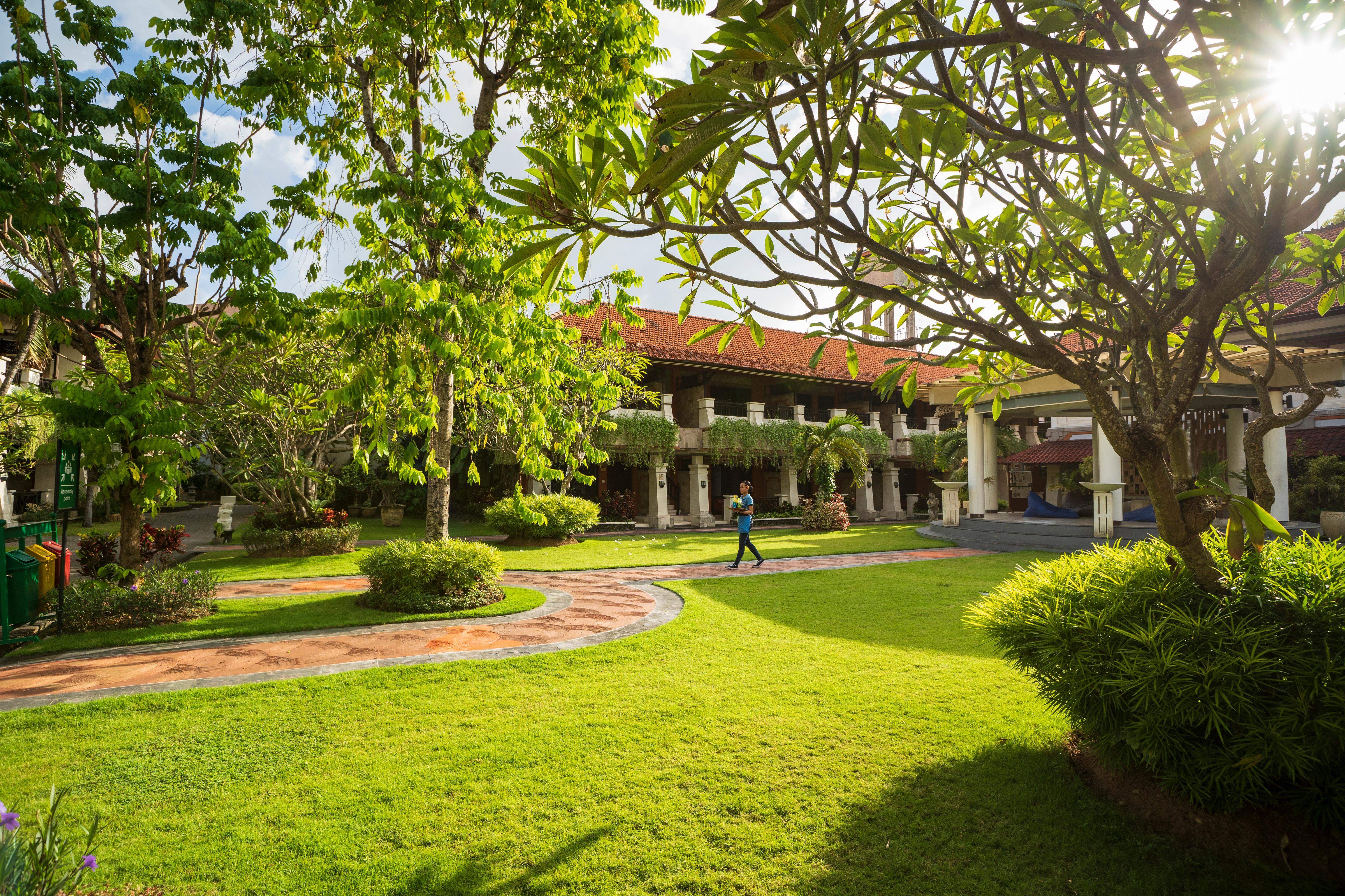 Kuta Beach Club Hotel Экстерьер фото